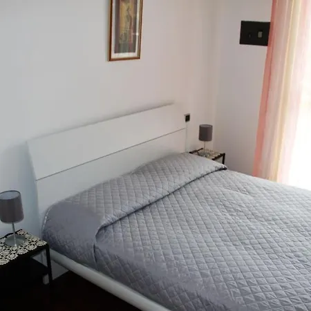 Frally Home Intero Alloggio, Appartamento. Rimini Buitenkant foto