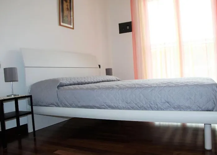 Frally Home Intero Alloggio, Appartamento.